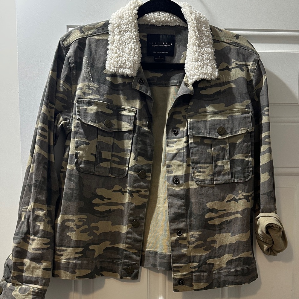 Sanctuary Olive Camouflage Jacket with Cream Sherpa Collar